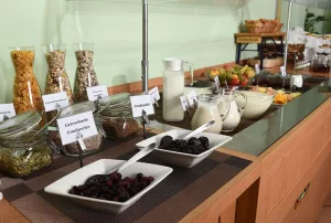 Frischtheke-Hotelfruehstueck
