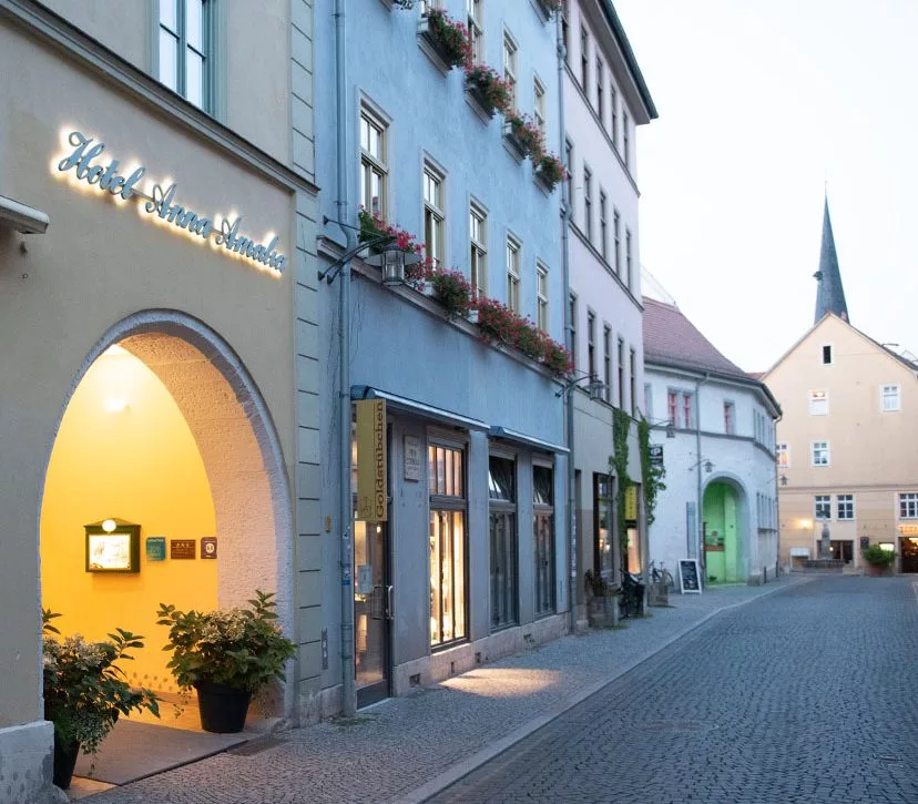 Hotel-Anna-Amalia-Strasse2 Hoteleingang in der Geleitstraße