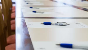 TagungsTisch Nahaufnahme Stift