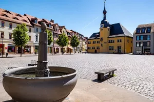 Marktplatz von mit Rathaus von Apolda