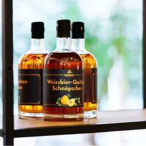 Weissbier-Quitten-Schnäpschen in Hotelbar